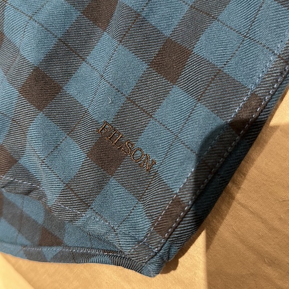 Filson Lightweight Alaskan Guide Shirt (Blue/Deep Brown) - Picture 7 of 8